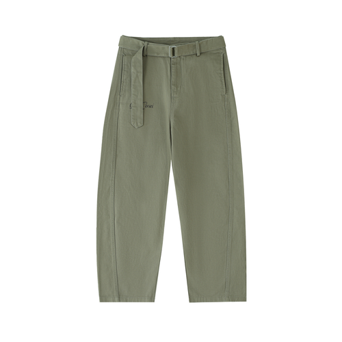 Belted Curved-Blade hemmed pants.